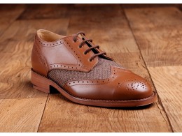 Brown shoe with tweed insert